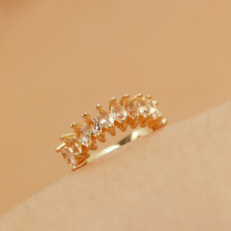 Ear-cuff-Marquise-rosa-enchape-en-oro-11-E-020101-G